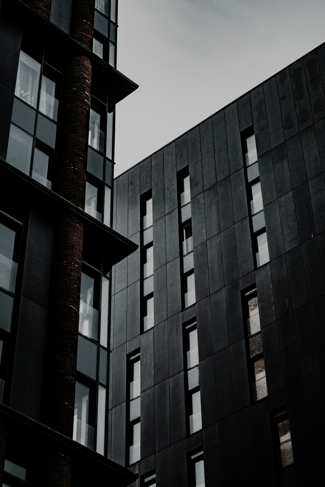 Noir Villa